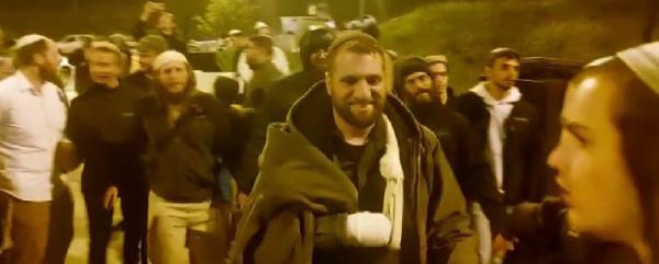 ניצול הפיגוע בחווארה הגיע להפגין. צפו: