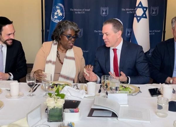 לקראת החג: ארדן ערך סדר פסח לשגרירי האו"ם • צפו