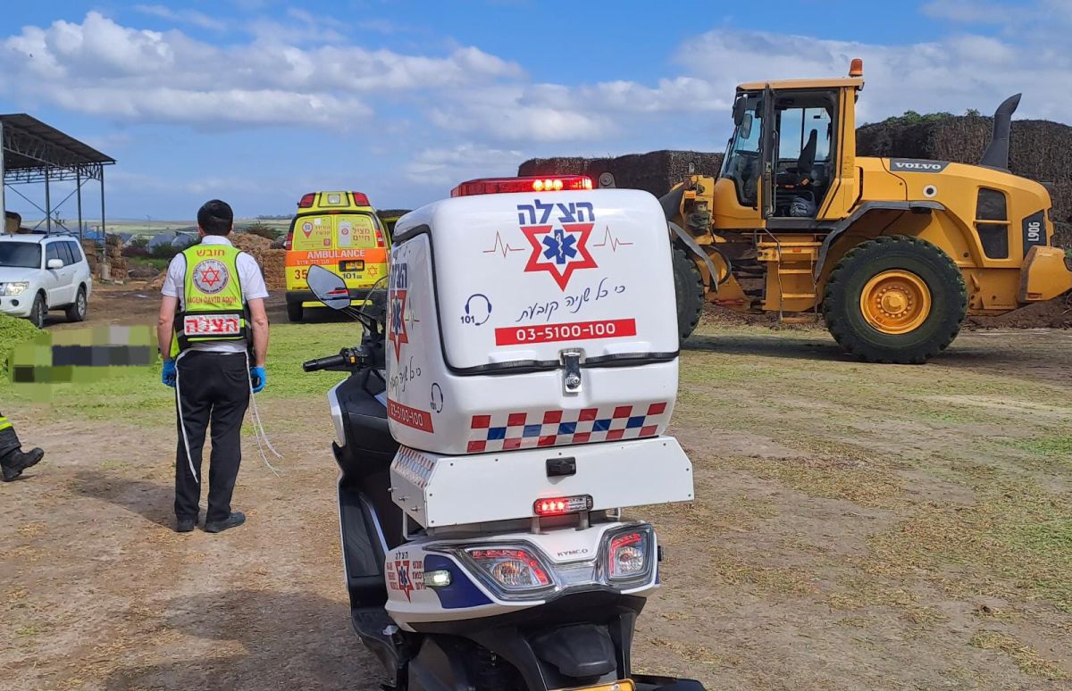אסון במזרע: גבר בן 50 נהרג לאחר שנפגע מטרקטור
