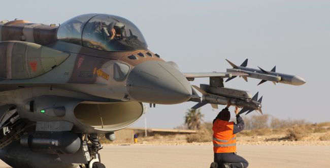 טכנאי חיל האוויר לסרבנים: "שרפתם לנו את הקול'