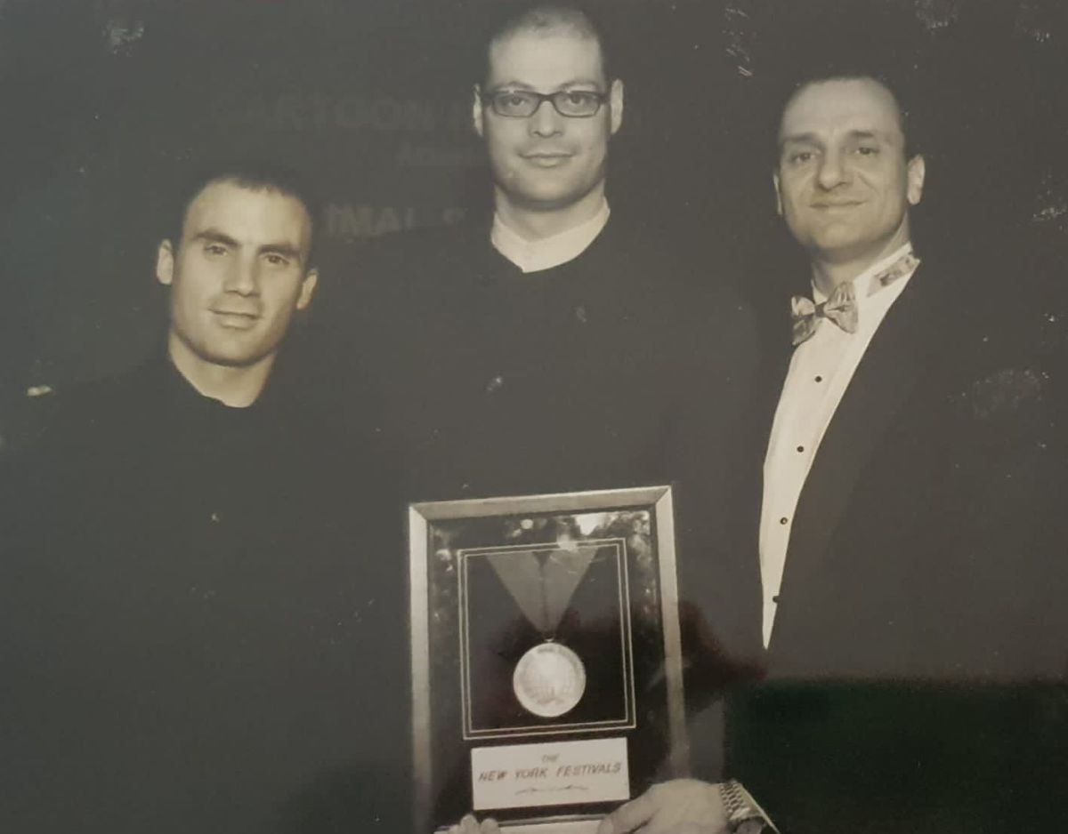 למה קשה לחולצות החדשות שלי לצאת מהארון?