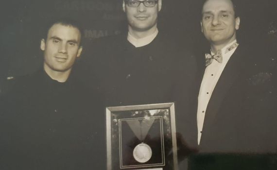 למה קשה לחולצות החדשות שלי לצאת מהארון?