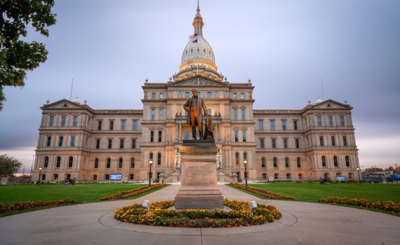 ארה"ב: נעצר חשוד שאיים לרצוח נבחרי ציבור יהודים