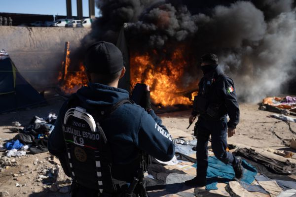 שריפה בגבול מקסיקו: 39 הרוגים במתקן מהגרים