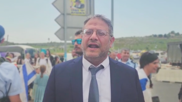 בן גביר צועד לאביתר: "לא נכנע לטרור, עם ישראל חזק"