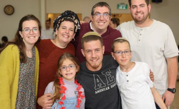 "רצית לגהץ עוד חולצות": אסתי יניב בפוסט מרגש