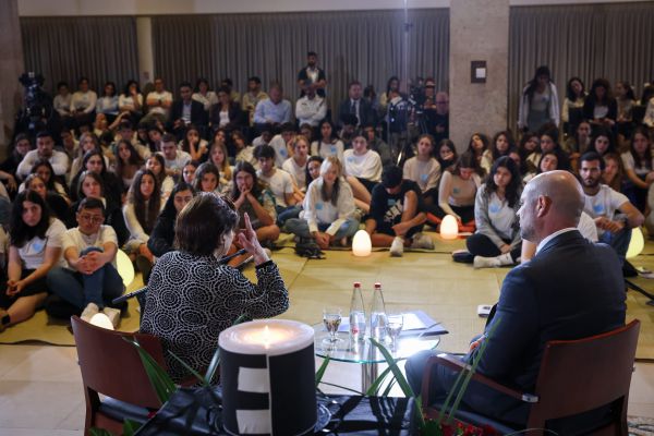 "עשיתי את עצמי ישנה": פרויקט זיכרון בסלון בכנסת