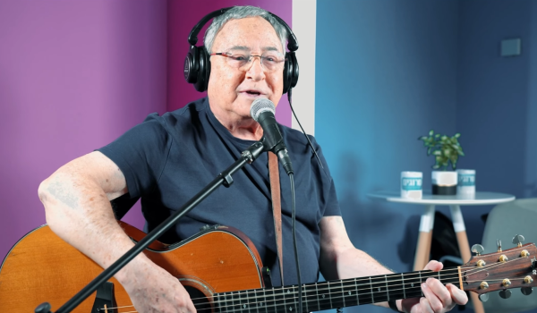 חנן יובל בשיתוף פעולה עם המשורר מירון ח. איזקסון