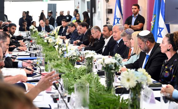 נתניהו בשדרות: "עוטף עזה הוא עוטף ישראל"