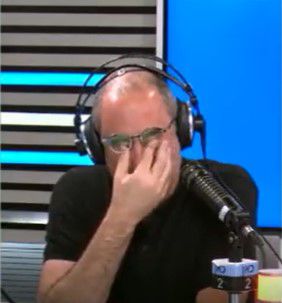 קלמן ליבסקינד התפרק ופרץ בבכי בשידור. צפו