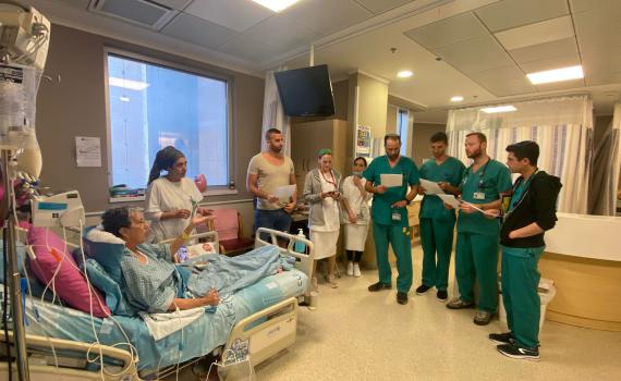 מרגש: הצוות ערך טקס זכרון לזכר בעלה של מטופלת