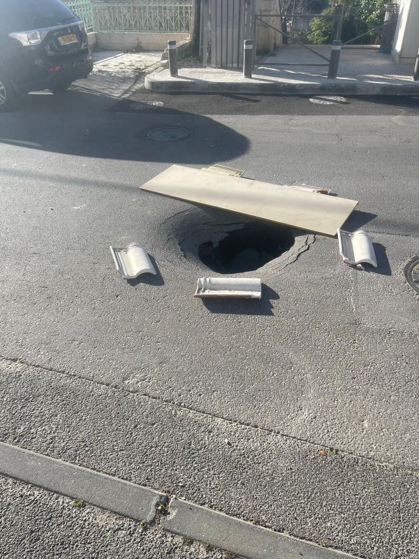 זהירות: בור נפער ברחוב ניקנור בירושלים
