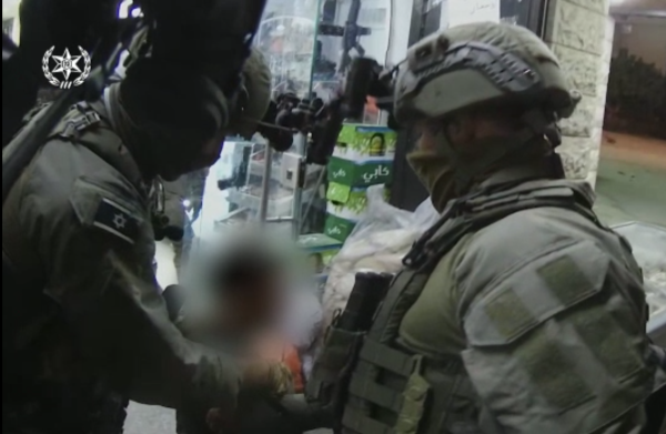 רגעי מעצר המחבל: צפו בתיעוד ממצלמות הקסדה