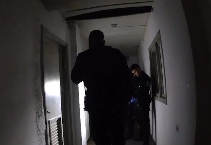 צעיר נורה למוות על ידי המשטרה | צפו בתיעוד