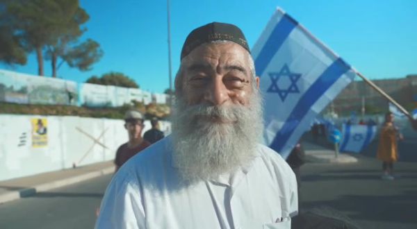 אריאל זילבר הגיע להפגנת הימין: "עם ישראל חי" | צפו