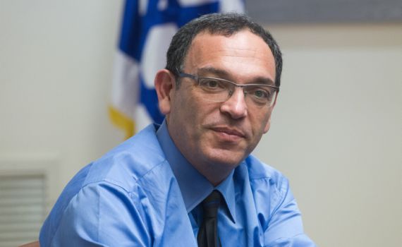 הרב שי פירון בתגובה ראשונה לפיטוריו: "זו זכותו"