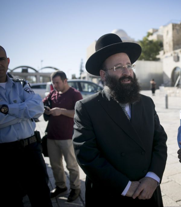 למנוע קורבן פסח: רב הכותל אסר על הכנסת בעלי חיים