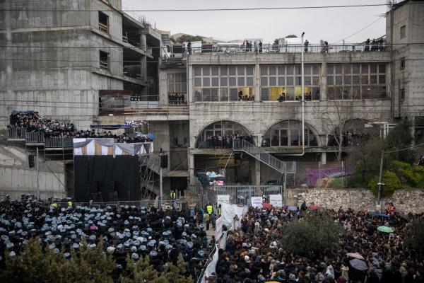 מה קורה בחסידות גור? מחירו של משטור חברתי ורעיוני