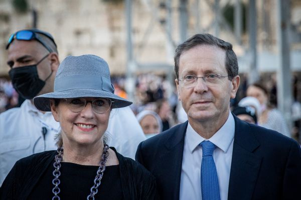 הנשיא ישתתף בהכתרת המלך: כך ידאג לכבוד השבת