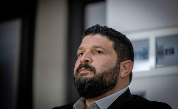 אלמוג כהן בתגובה ראשונה לסגירת החקירה נגדו