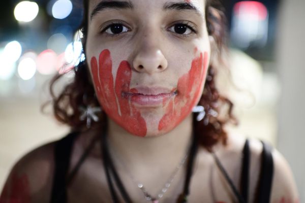הוגש כתב אישום נגד הבעל שתקף את אשתו ההרה