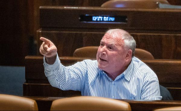 צפו; השר מהליכוד: "משוכנע שבהפגנות מעורבים כספים איראנים"