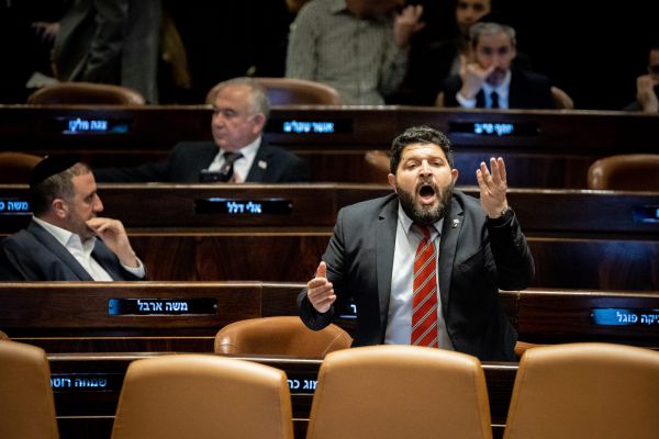 ביקורת קשה בעוצמה יהודית: "שוקל את צעדיו"