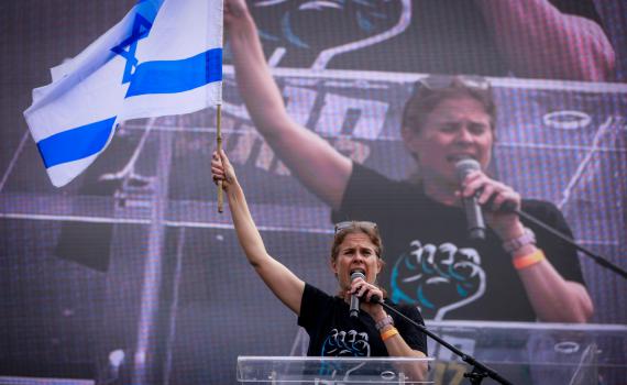 ארגוני הנצחת השואה נגד שקמה ברסלר