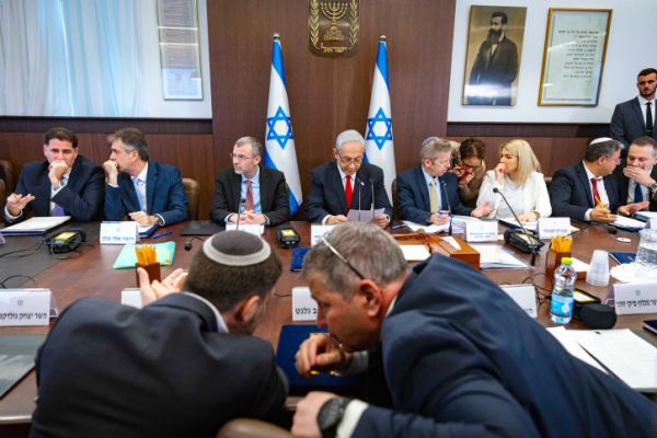 הקואליציה קיבלה תיאבון, והימין משלם את המחיר