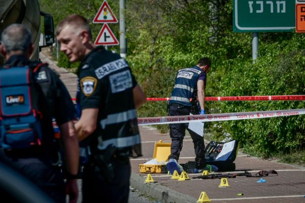 נאבק עם המחבל: פרטים חדשים על הפיגוע בצריפין