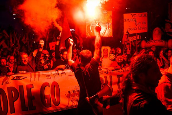 כ-37 עצורים בנתב"ג: "המתפרעים גורמים נזק רב"