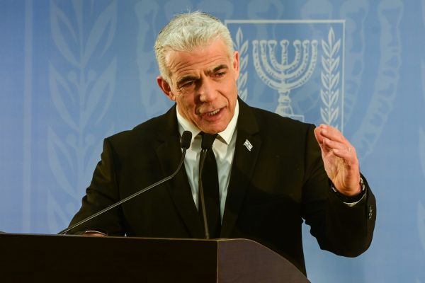 לפיד על חוק הגיוס: ״קורא להידברות בבית הנשיא״