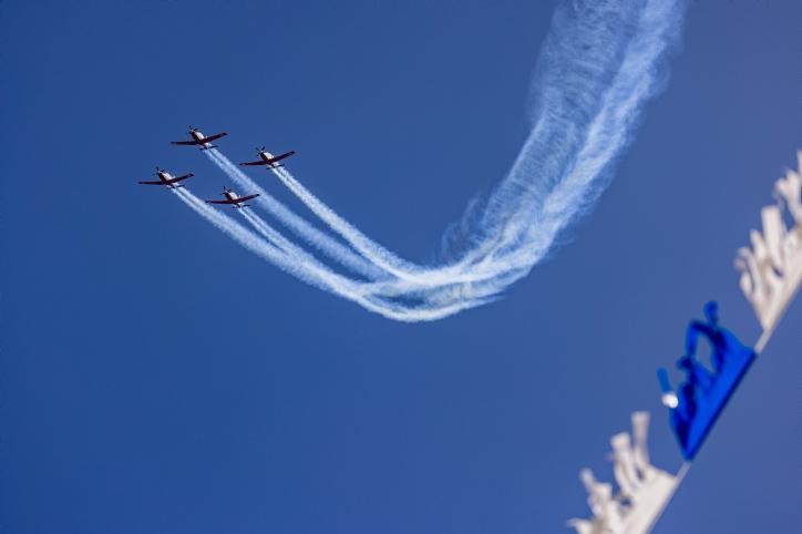 צאו לראות ראשונים: שעות החזרות למטס חיל האוויר
