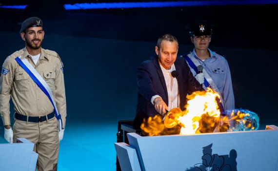 בצל האנטישמיות בעולם: אלו משיאי משואת התפוצות