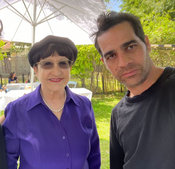 הרבנית שהגיעה לניחום אבלים אצל אביב גפן