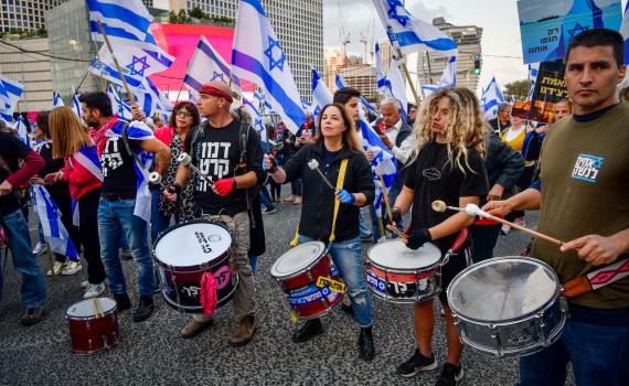 השבת ה-17: המונים מוחים ב-150 מוקדים נגד הרפורמה