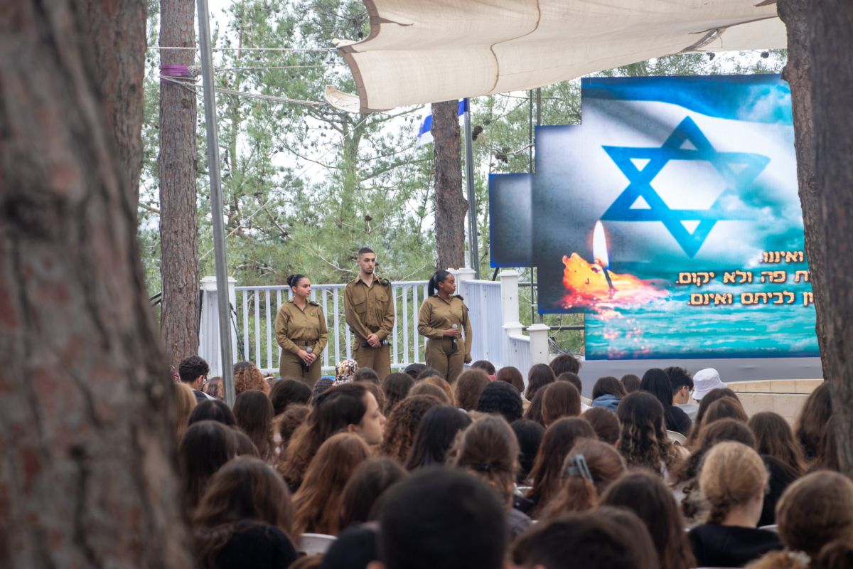 חללי הנצר האחרון והשביל המחבר: הסיפור שלא ימחה