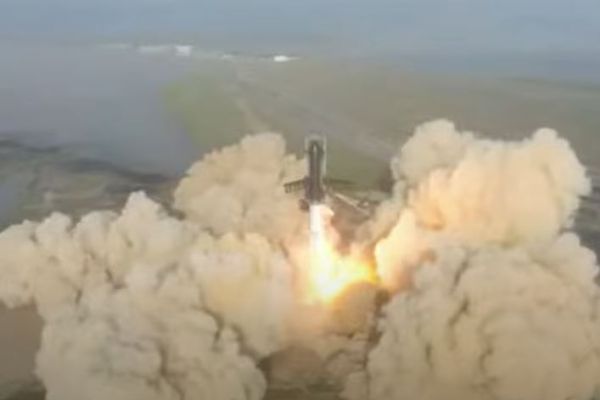 היסטורי: טיל SpaceX נחת בכדור הארץ בצורה חסרת תקדים