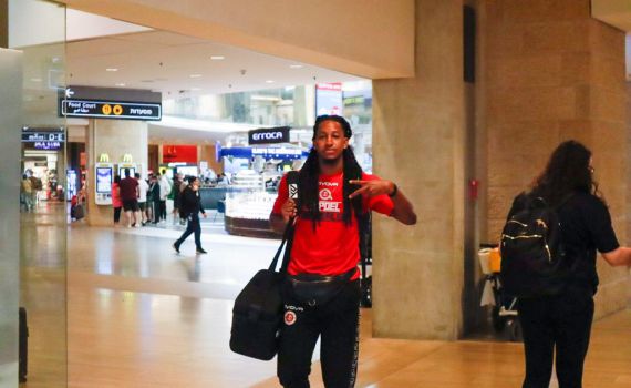 הפועל ירושלים ממריאה למשחק מול אאק