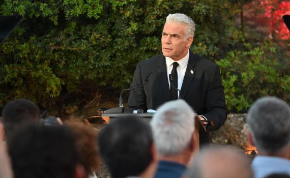 לפיד: "המבחן המוסרי הוא להבחין בין אויב וחף מפשע"