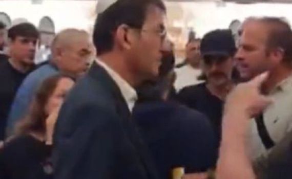 צפו: בועז ביסמוט גורש מטקס לזיכרון השואה בת"א