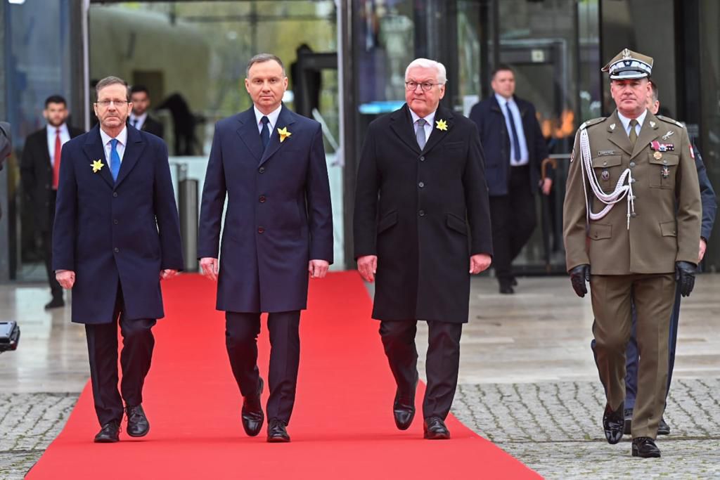 הרצוג בגטו ורשה: "זיכרון השואה הוא מצע לדיאלוג"