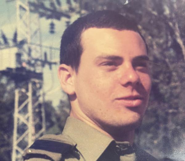 כוכב הילדים קוגומלו בפוסט חשוף לרגל יום הזיכרון