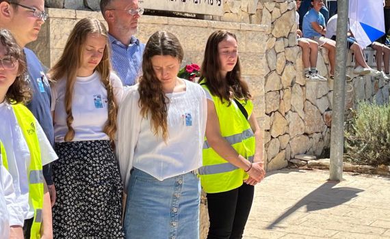 אחות של מאיה ורינה הי"ד: "יודעת שהכאב לא יחלוף"