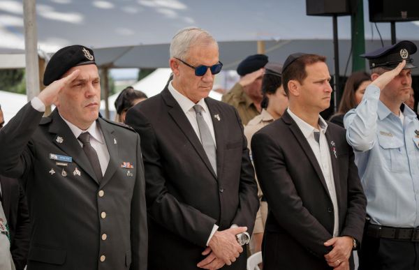 גנץ: "יש לנו חובה להמשיך את מסעם של הנופלים"