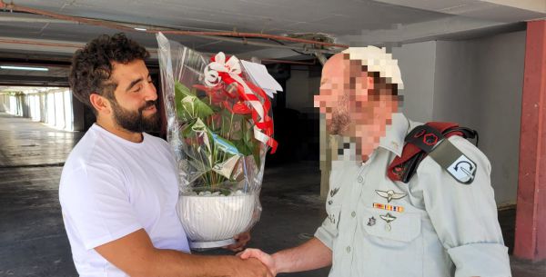 "תודה" | המחווה המרגשת של לוחמי דובדבן לסא"ל ד'