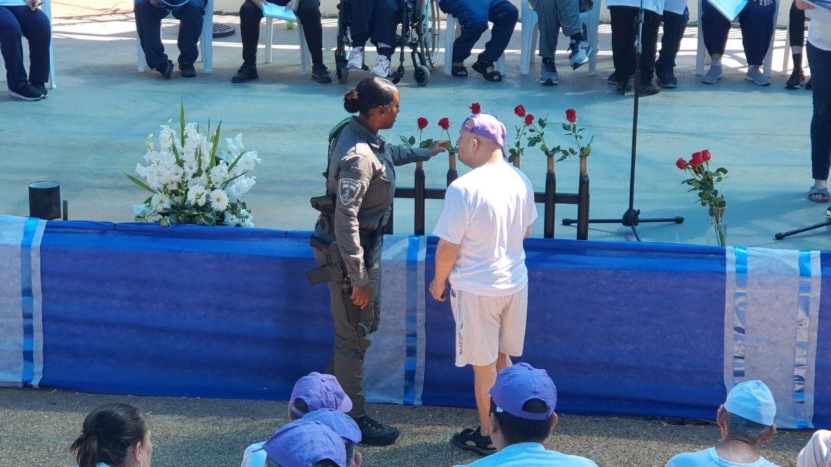 "מסבירים להם שזה יום עצוב אבל אין להם שום סיבה לפחד"