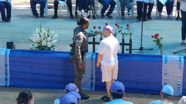 "מסבירים להם שזה יום עצוב אבל אין להם שום סיבה לפחד"