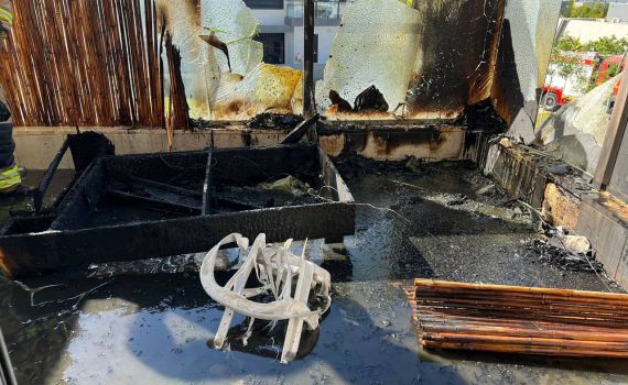 אופקים: מרפסת ביתו של ח"כ אלמוג כהן עלתה באש