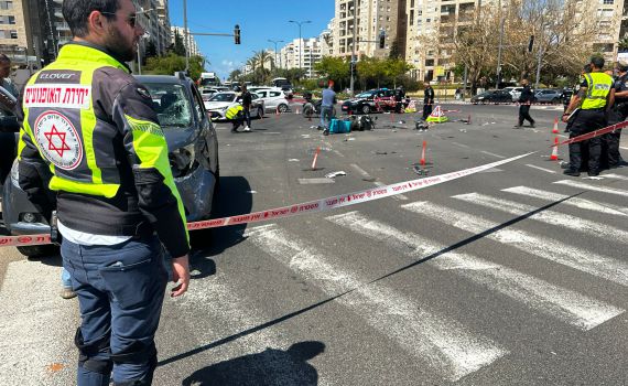 תאונה קטלנית בת"א: רוכב קטנוע בן 35 נהרג